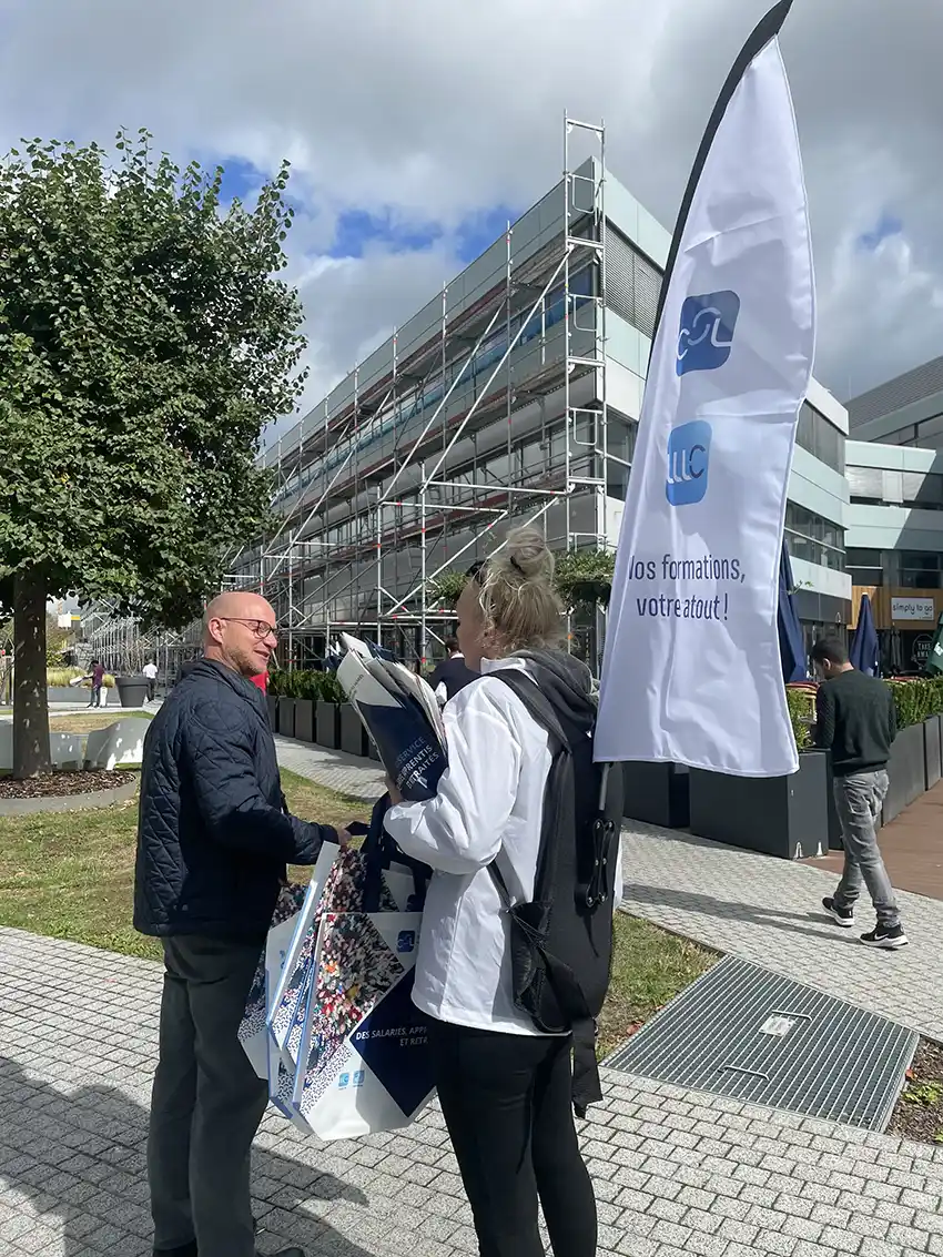 Affichage mobile sac à dos porte drapeau Luxembourg